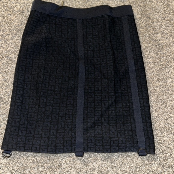 Crop top and skirt from GUESS - Picture 2 of 4